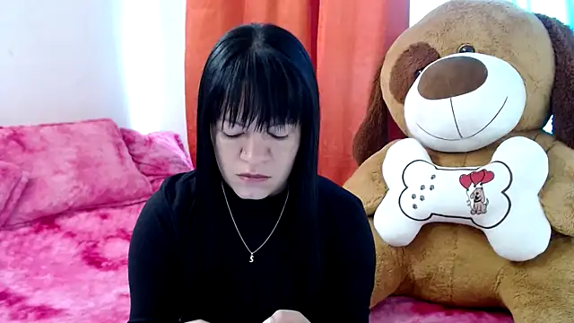 Cristal w online show from 10, 3, 2026