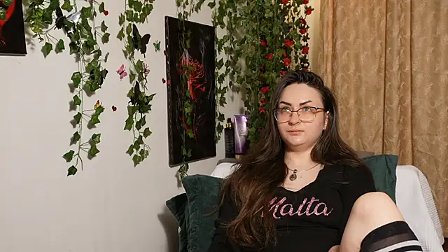 NaughtYHomemadE online show from 1, 12, 2025