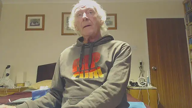 Snapshot of WaverlyKernow chatting on 7, 1, 2025 WaverlyKernow online show from 7, 1, 2025