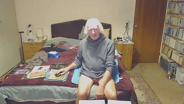 Snapshot of WaverlyKernow chatting on 9, 1, 2025 WaverlyKernow online show from 9, 1, 2025