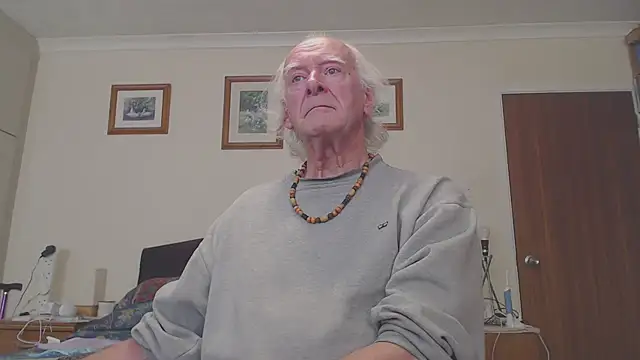 Snapshot of WaverlyKernow chatting on 3, 3, 2025 WaverlyKernow online show from 3, 3, 2025