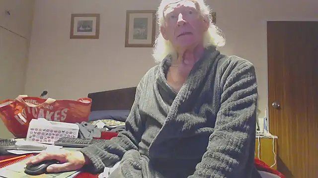 Snapshot of WaverlyKernow chatting on 19, 9, 2025 WaverlyKernow online show from 19, 9, 2025