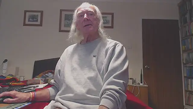 Snapshot of WaverlyKernow chatting on 7, 1, 2026 WaverlyKernow online show from 7, 1, 2026