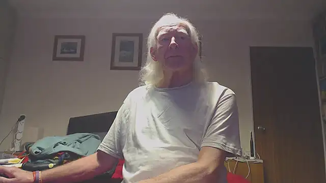 Snapshot of WaverlyKernow chatting on 16, 1, 2026 WaverlyKernow online show from 16, 1, 2026