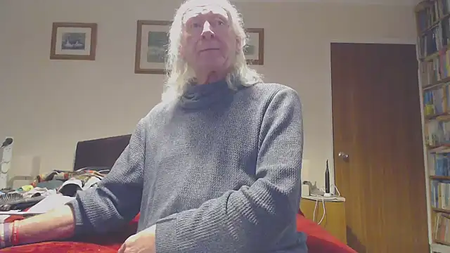 Snapshot of WaverlyKernow chatting on 1, 2, 2026 WaverlyKernow online show from 1, 2, 2026