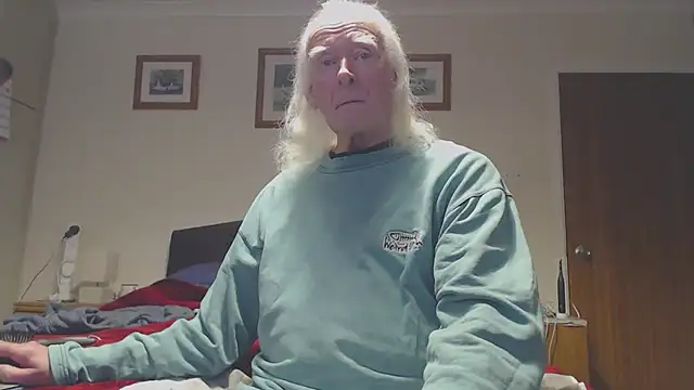 Snapshot of WaverlyKernow chatting on 3, 2, 2026 WaverlyKernow online show from 3, 2, 2026