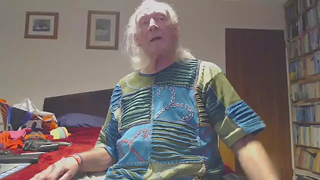 Snapshot of WaverlyKernow chatting on 7, 2, 2026 WaverlyKernow online show from 7, 2, 2026