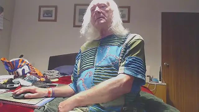 Snapshot of WaverlyKernow chatting on 14, 2, 2026 WaverlyKernow online show from 14, 2, 2026