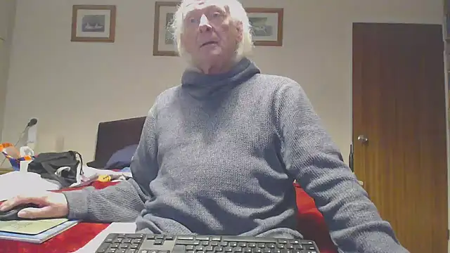 Snapshot of WaverlyKernow chatting on 19, 2, 2026 WaverlyKernow online show from 19, 2, 2026