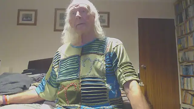 Snapshot of WaverlyKernow chatting on 5, 3, 2026 WaverlyKernow online show from 5, 3, 2026