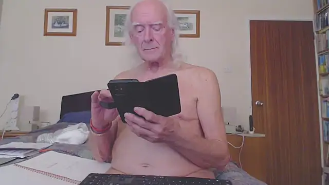 Snapshot of WaverlyKernow chatting on 21, 3, 2026 WaverlyKernow online show from 21, 3, 2026