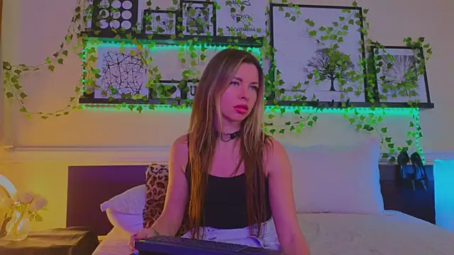 Real Tini online show from 18, 1, 2025