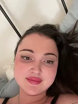 Snapshot of chunliklk chatting on 16, 12, 2024 chunliklk online show from 16, 12, 2024