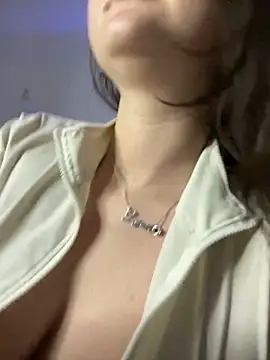 Snapshot of chunliklk chatting on 1, 3, 2025 chunliklk online show from 1, 3, 2025