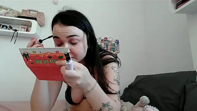 Snapshot of chunliklk chatting on 18, 9, 2025 chunliklk online show from 18, 9, 2025