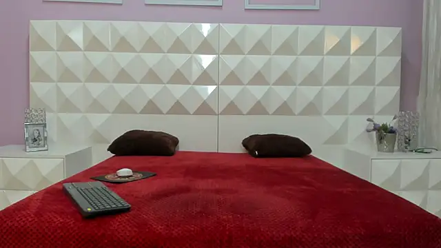 VenusDanielss online show from 18, 6, 2026