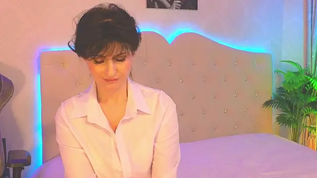 Snapshot of flor_vic chatting on 6, 2, 2025 flor vic online show from 6, 2, 2025