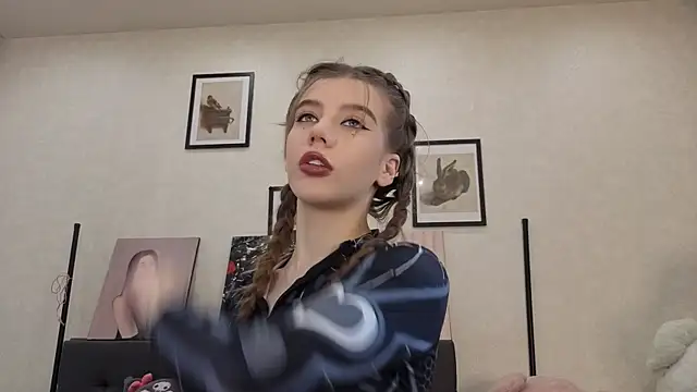 dolly ll online show from 13, 7, 2026