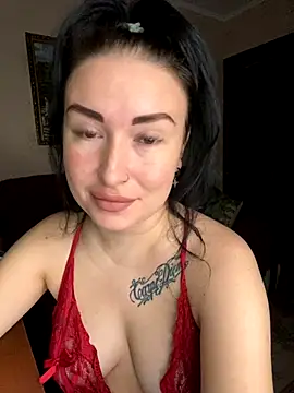 Roxana Bell online show from 1, 11, 2025