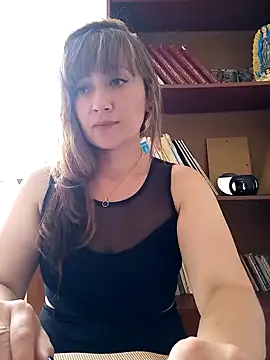 Snapshot of tata_laima__ chatting on 3, 2, 2025 tata laima   online show from 3, 2, 2025