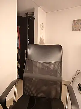 Snapshot of tata_laima__ chatting on 11, 3, 2025 tata laima   online show from 11, 3, 2025