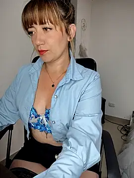 Snapshot of tata_laima__ chatting on 17, 3, 2025 tata laima   online show from 17, 3, 2025