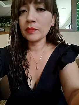 Snapshot of tata_laima__ chatting on 1, 10, 2025 tata laima   online show from 1, 10, 2025