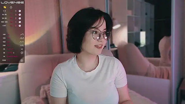 Snapshot of LissaLarsson_ chatting on 4, 12, 2024 LissaLarsson online show from 4, 12, 2024