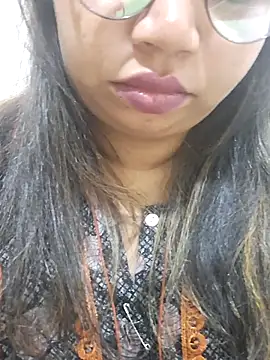 Ravina patil1 online show from 5, 2, 2025