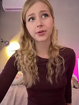 LunaRase online show from 12, 3, 2026