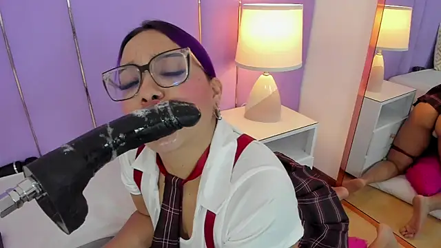 SophyRuiz  online show from 24, 11, 2025