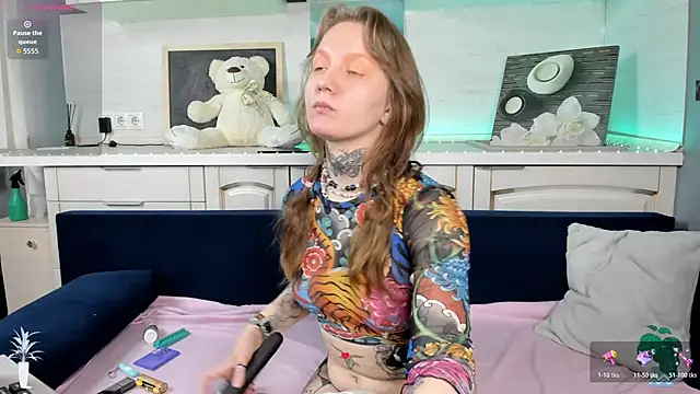 Mary Xextra online show from 27, 4, 2026