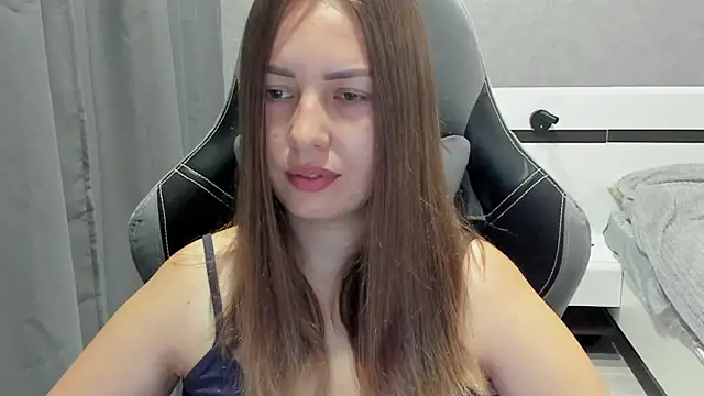 Snapshot of Mia_shy1 chatting on 31, 7, 2026 Mia shy1 online show from 31, 7, 2026