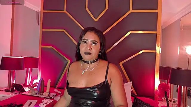 Scarlettt Ass online show from 8, 11, 2025