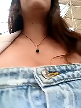 Snapshot of Lena-32 chatting on 10, 2, 2026 Lena-32 online show from 10, 2, 2026