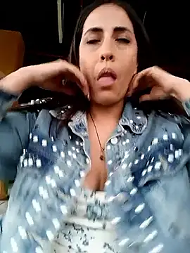 Snapshot of Lena-32 chatting on 17, 2, 2026 Lena-32 online show from 17, 2, 2026