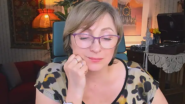 sugar vivien online show from 5, 2, 2025