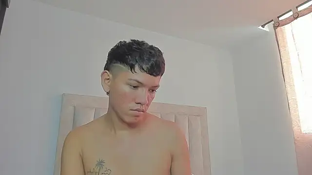 JulianRose 1 online show from 23, 2, 2025