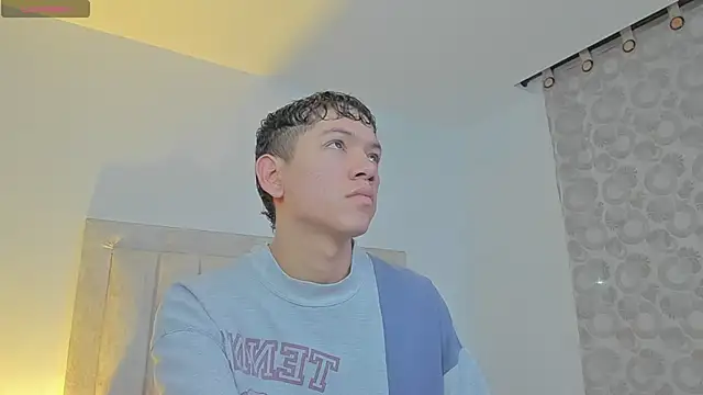 JulianRose 1 online show from 8, 3, 2025