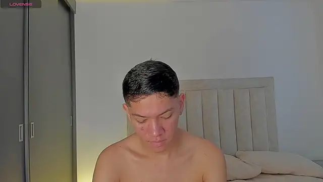 JulianRose 1 online show from 8, 10, 2025