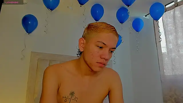 JulianRose 1 online show from 16, 10, 2025