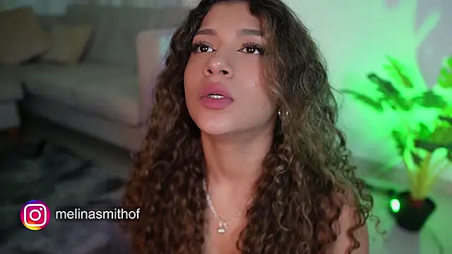 Snapshot of Melina-Smith chatting on 17, 1, 2025 Melina-Smith online show from 17, 1, 2025