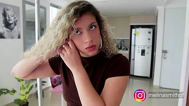 Snapshot of Melina-Smith chatting on 12, 9, 2025 Melina-Smith online show from 12, 9, 2025