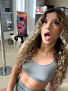 Snapshot of Melina-Smith chatting on 20, 11, 2025 Melina-Smith online show from 20, 11, 2025