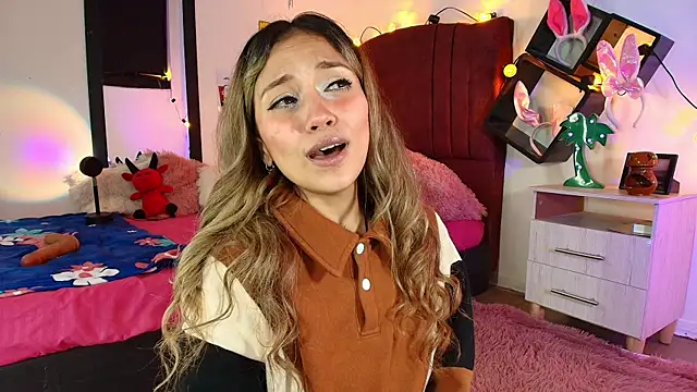 alisson zafiro  online show from 12, 3, 2025