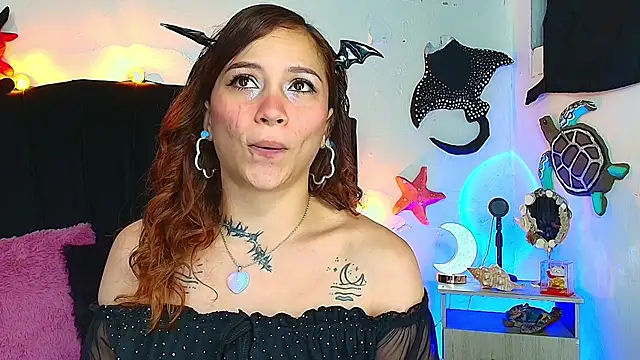alisson zafiro  online show from 17, 7, 2026