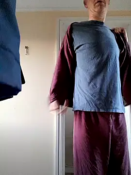 Snapshot of fastfun2012 chatting on 8, 12, 2024 fastfun2012 online show from 8, 12, 2024