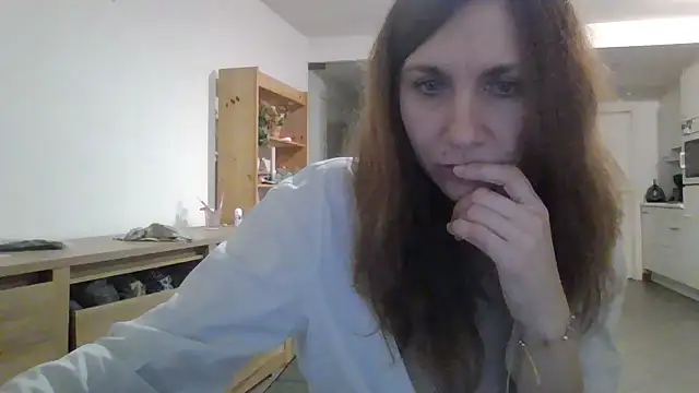 JasmineGlamour online show from 6, 3, 2026