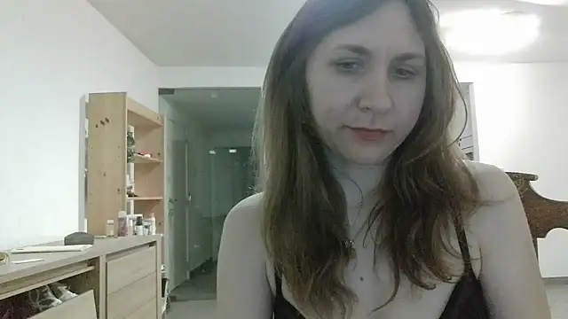 JasmineGlamour online show from 30, 4, 2026