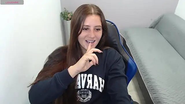 Snapshot of valerie_diaz1 chatting on 30, 9, 2025 valerie diaz1 online show from 30, 9, 2025